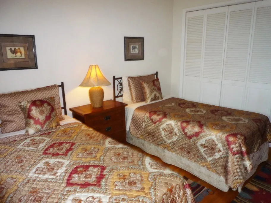 1643 Cambridge St, Mid-Cambridge