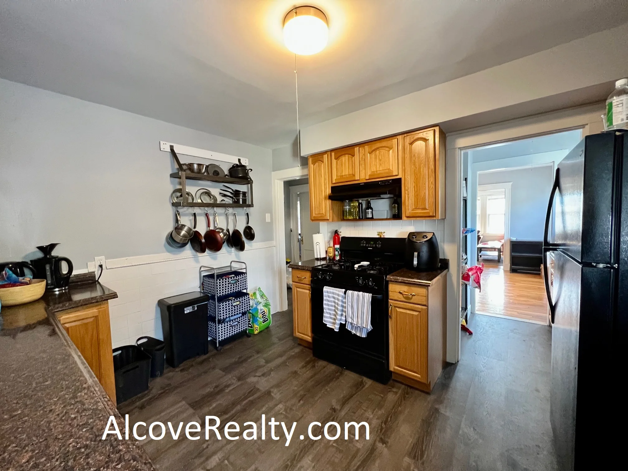 37 Sterling St, West Somerville