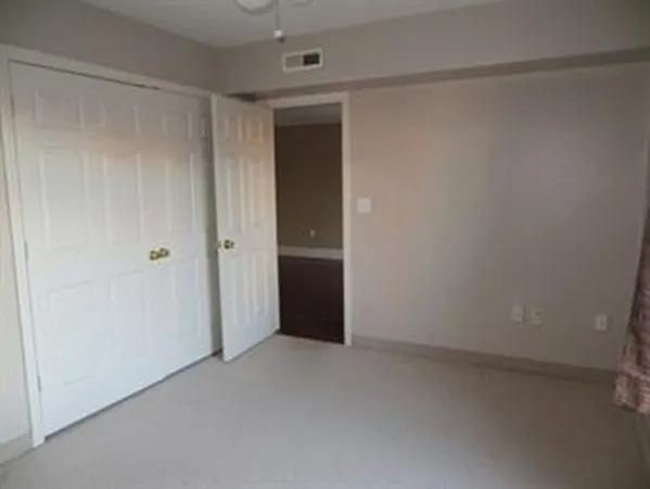 86 E Howard St, Quincy