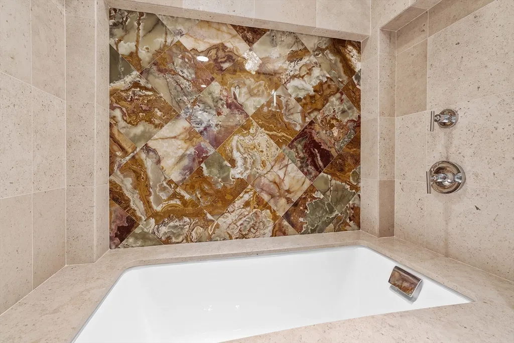 1721 Washington St, South End