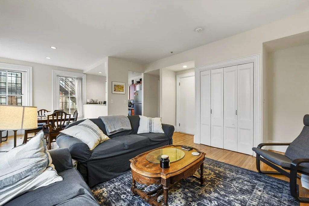59 E Springfield, South End