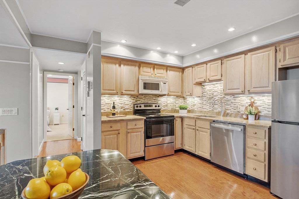 200 Falls Blvd, Quincy