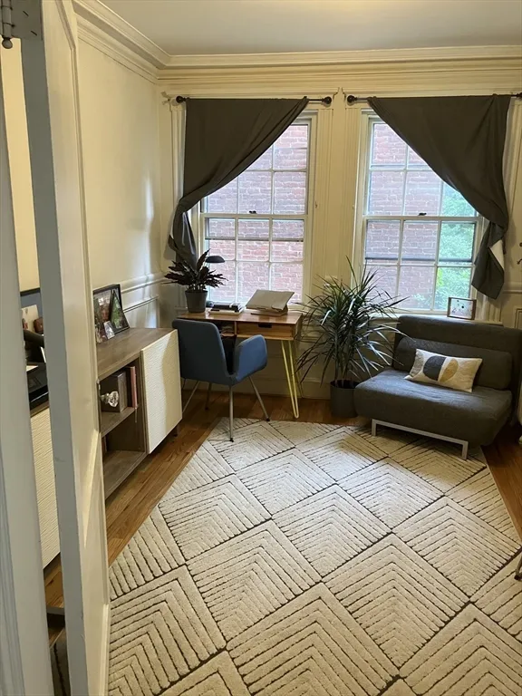 43 Linnaean St, Neighborhood Nine