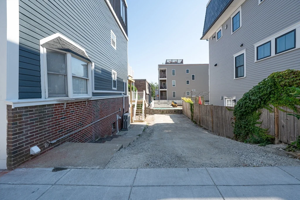 465 East Eight, South Boston