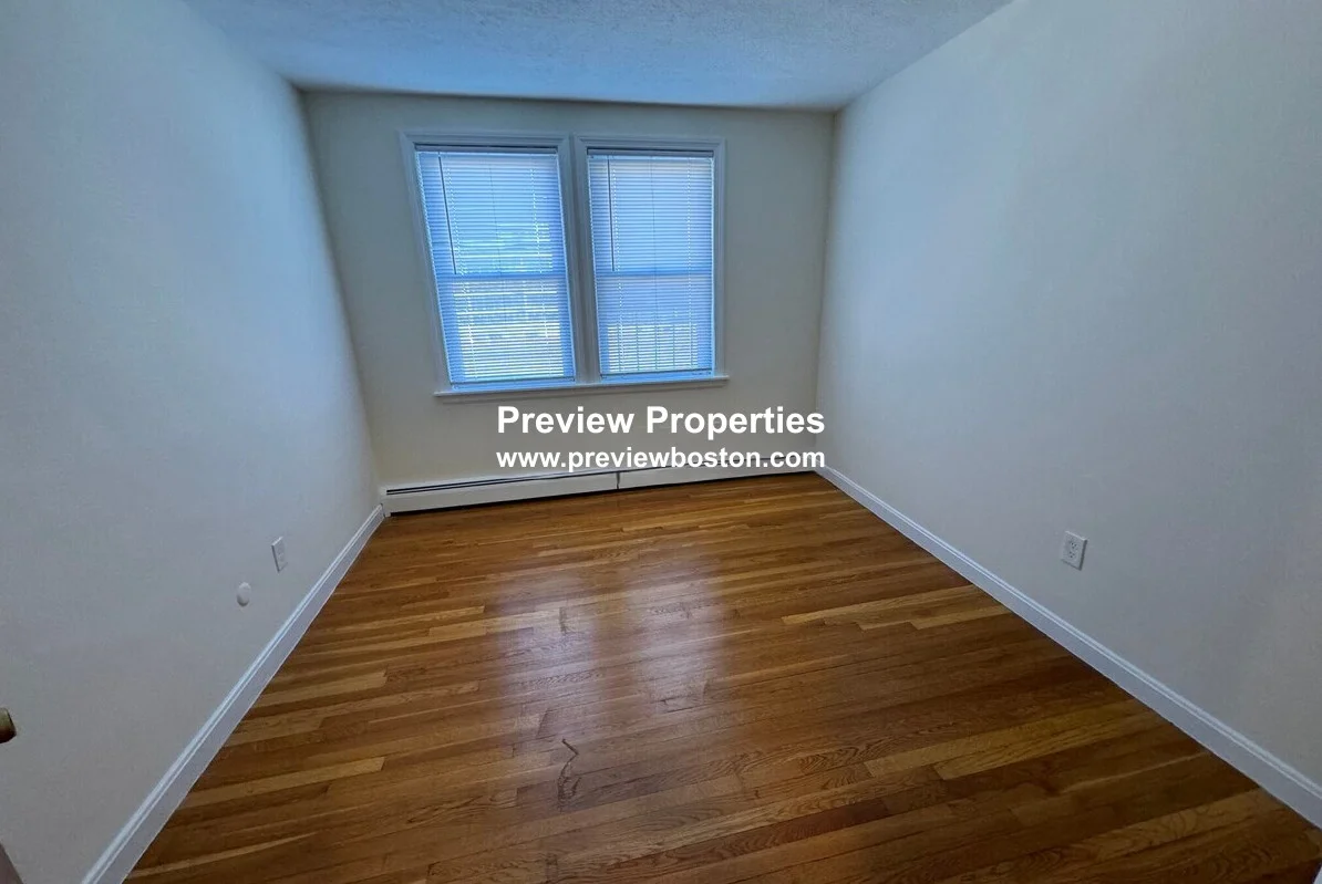 168 North Beacon St, Brighton