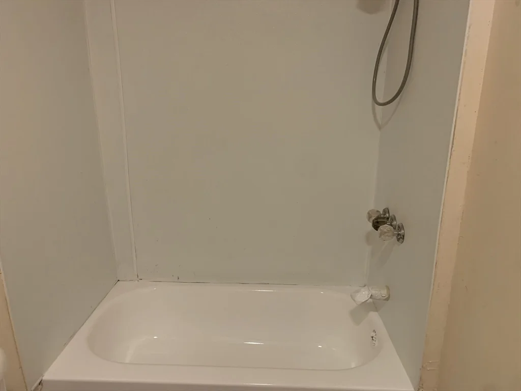 226 Brightman, Fall River