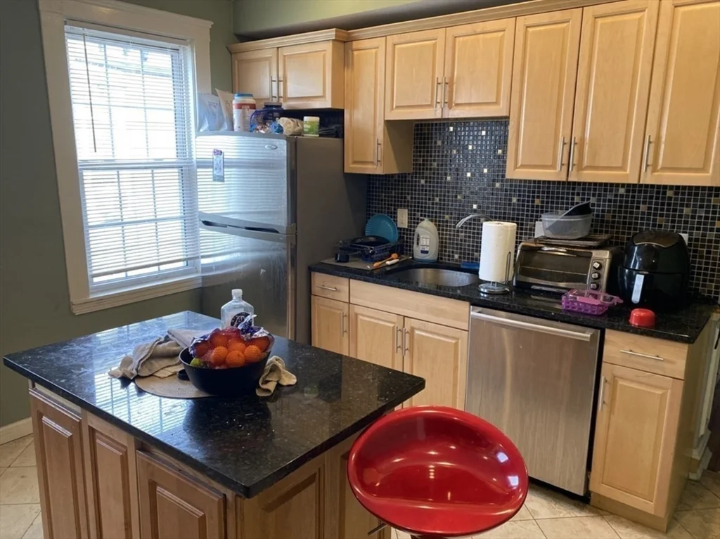 19 Pleasant St, Dorchester