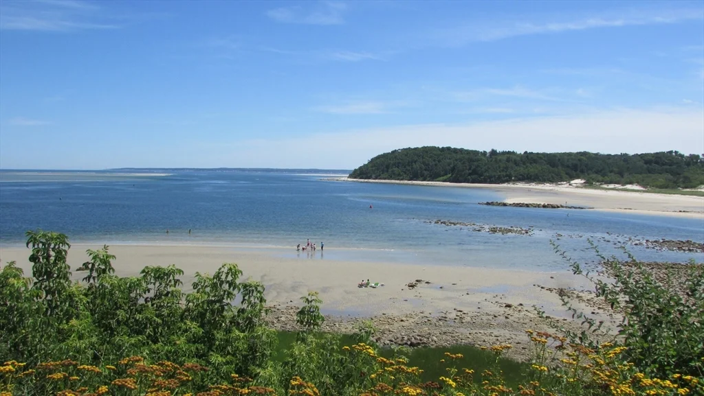 39 River Rd, Little Neck