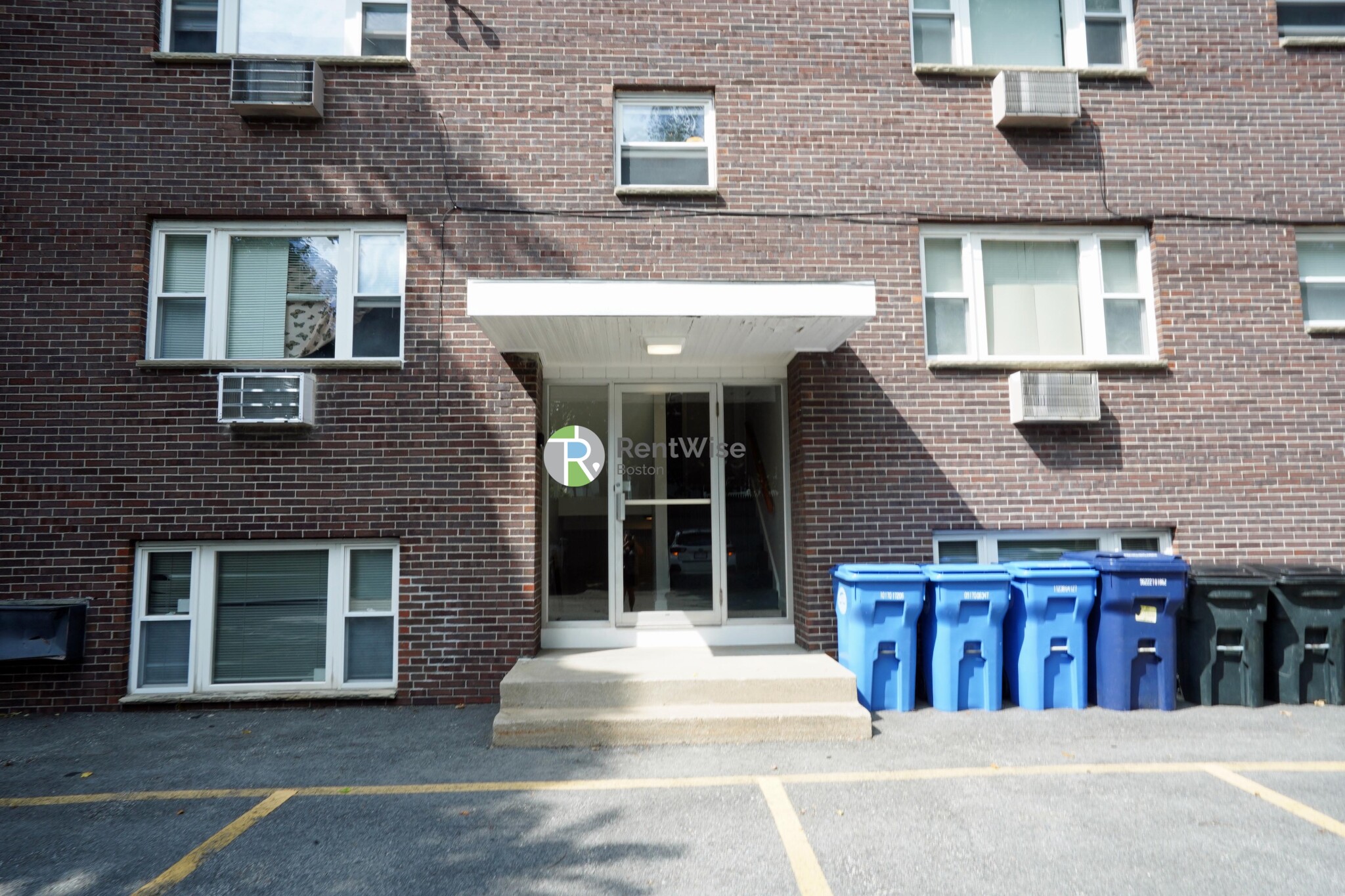 121 Ash St, South Side