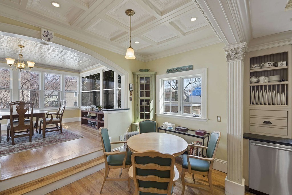 519 Main St, Waltham