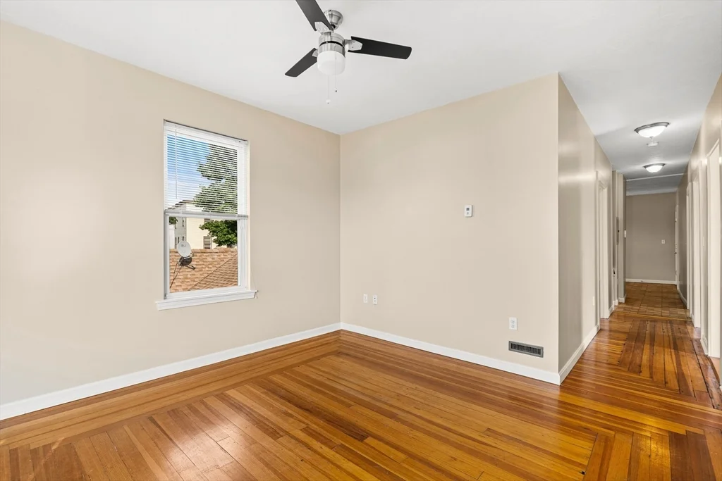 18 St Clair St, East Lynn