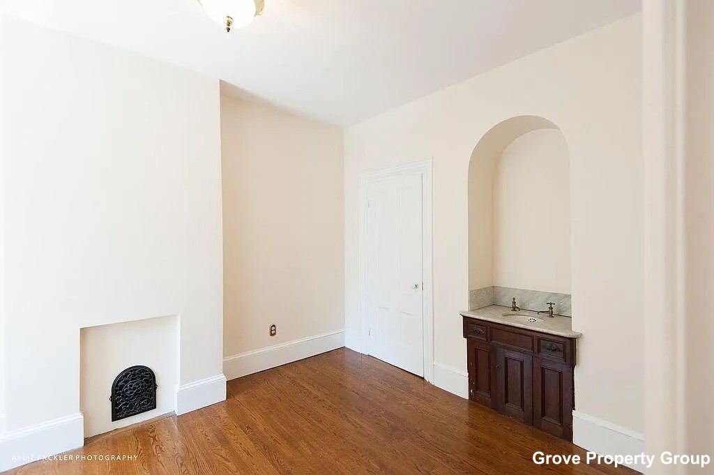 527 West Fourth St, South Boston