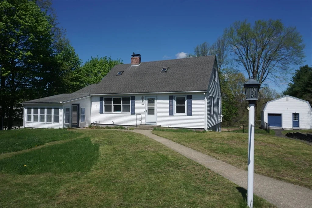 34 Fairview Ave, Groton