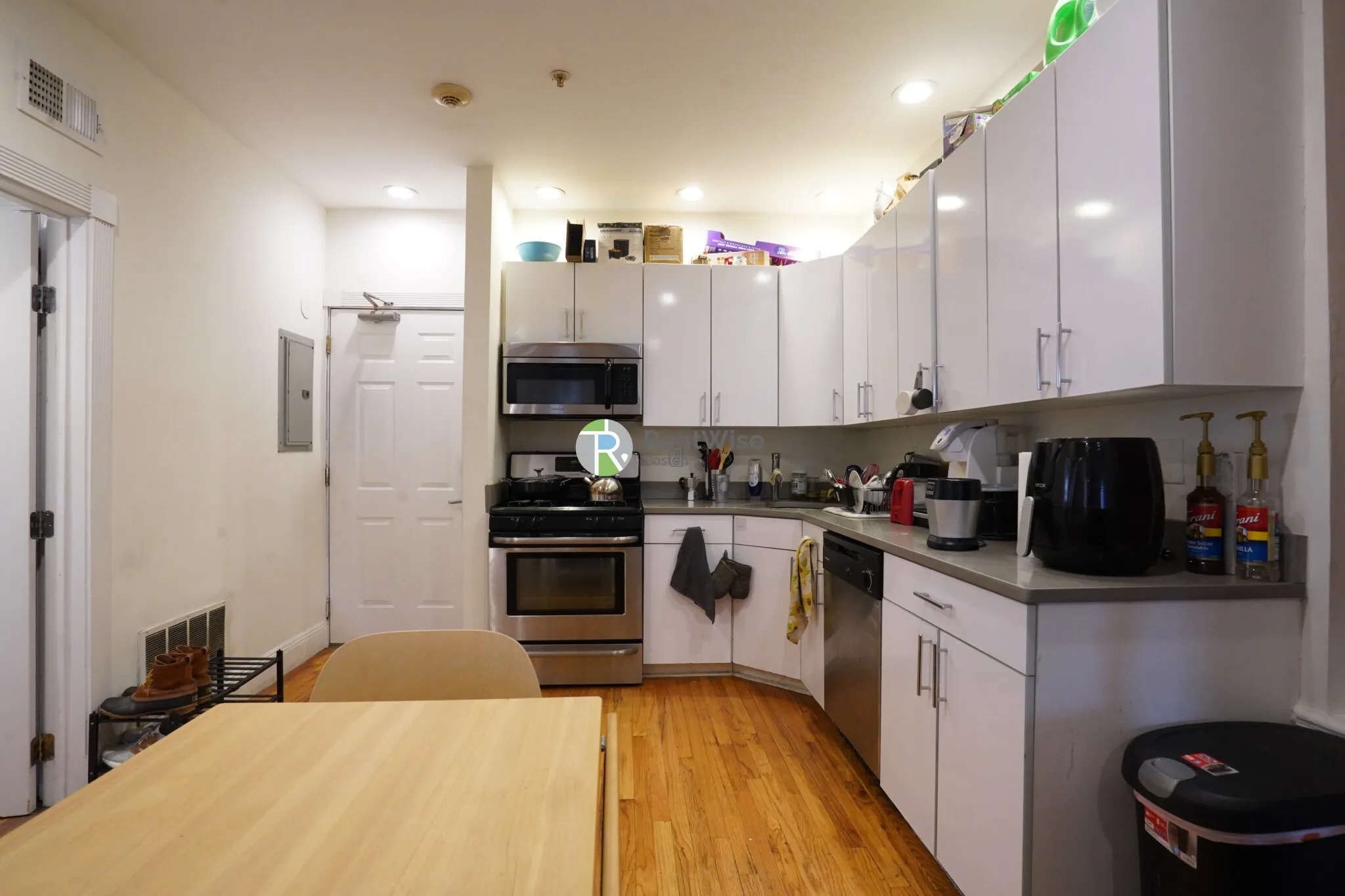 10 Brainerd Rd, Allston