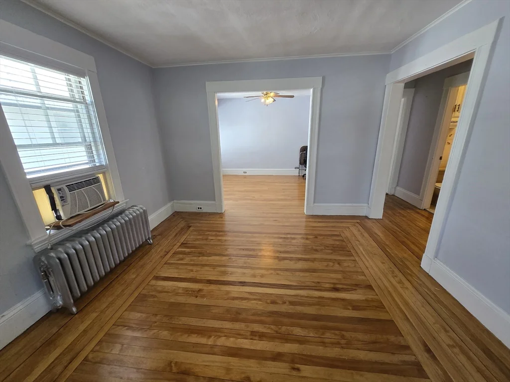 30 Maple Ave, Medford