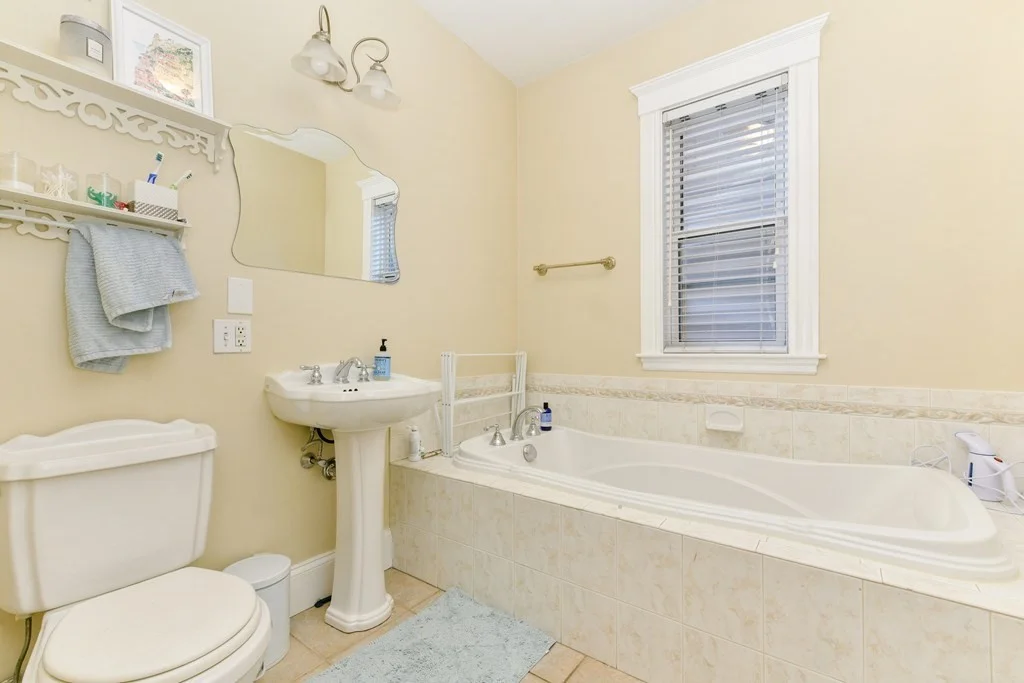 733 E 3rd St, South Boston