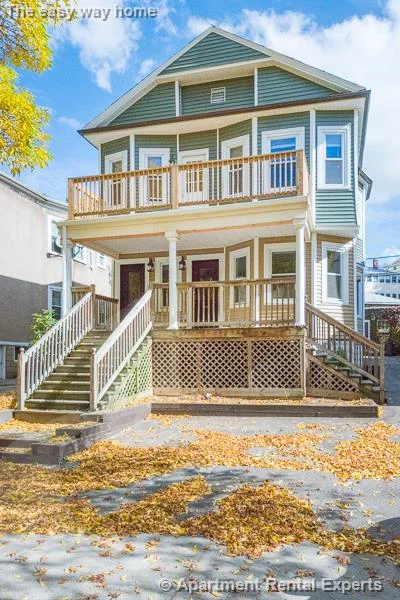 299-301 Alewife Brook Pkwy, Tufts