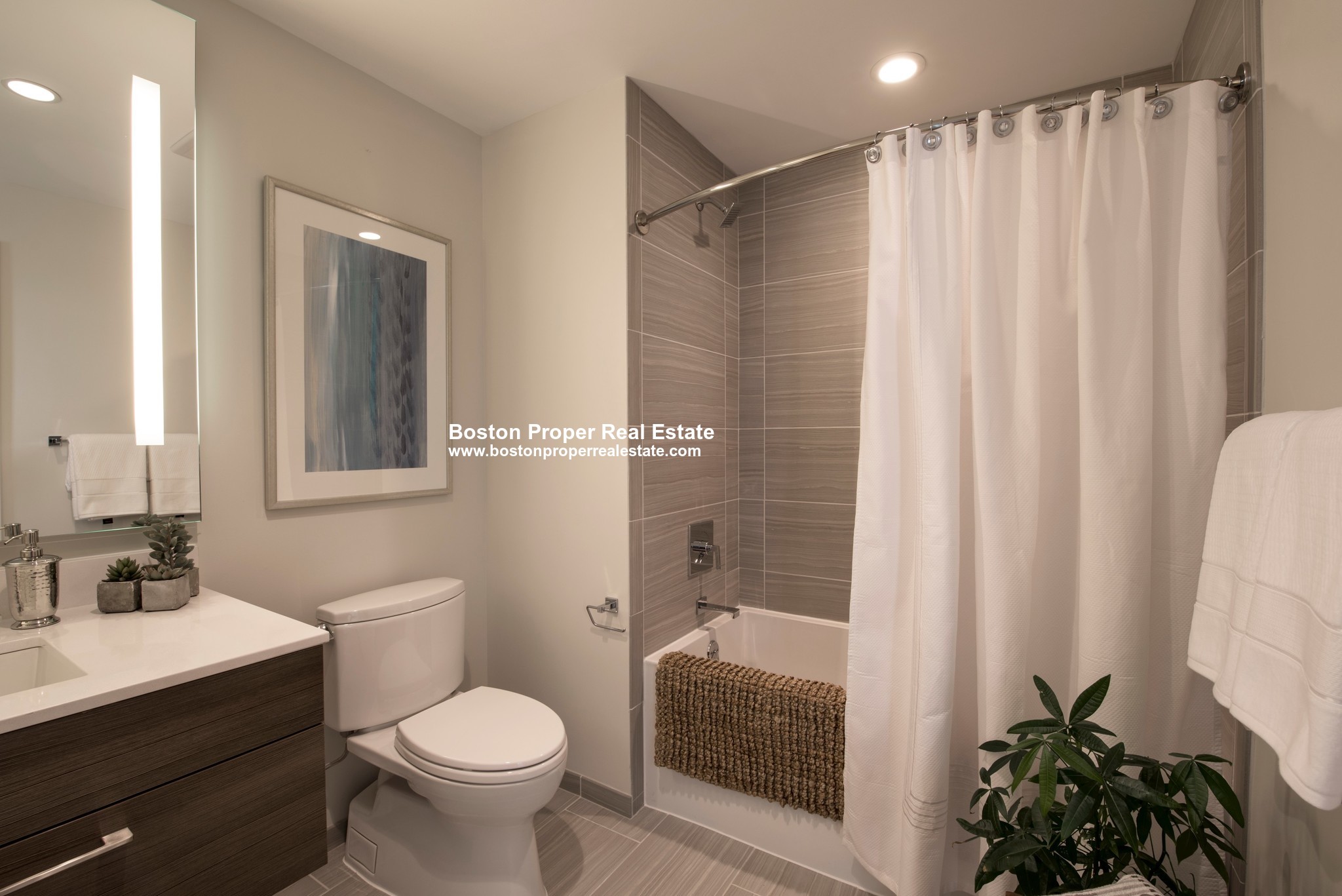 30 Dalton St, Back Bay