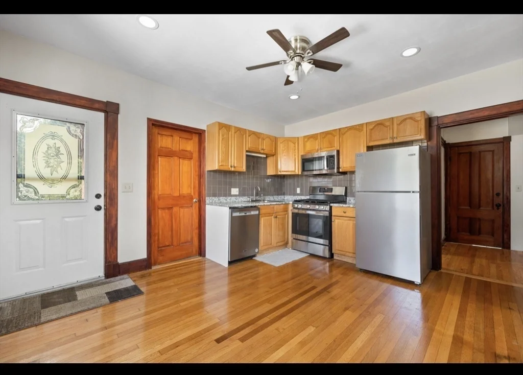 118 Elm St, Marlborough