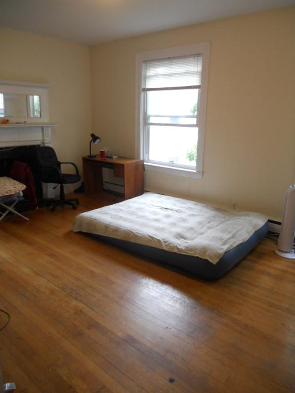 2 Ashford Ct, Allston