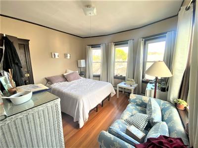 140 Columbia St, The Port