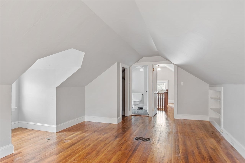 110 Leonard St, Belmont