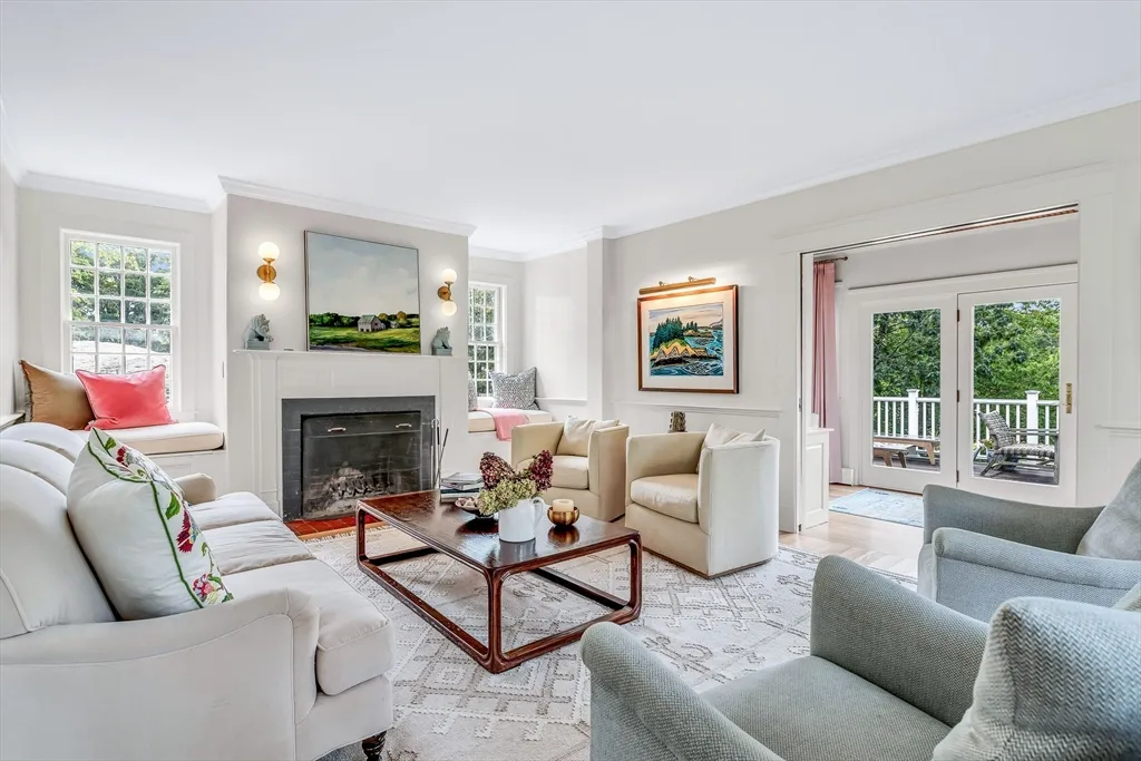 17 Atlantic Ave, Cohasset