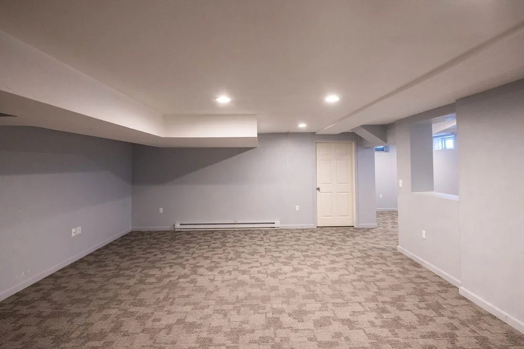 4 Cyrus Way, Northborough