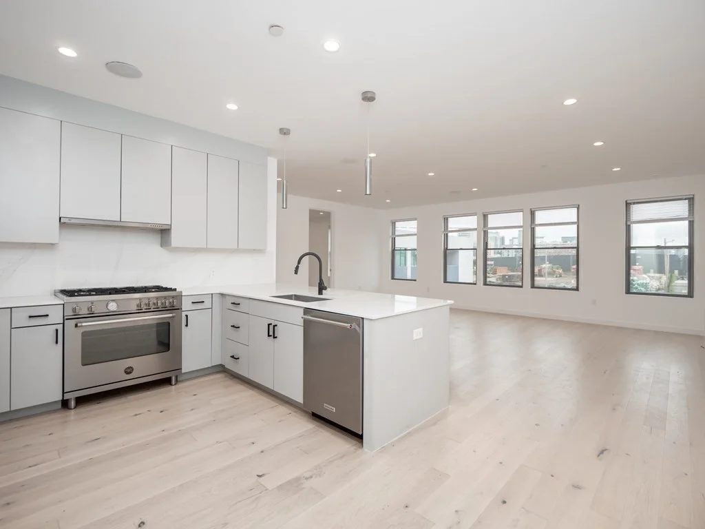 340 West 2nd St, South Boston