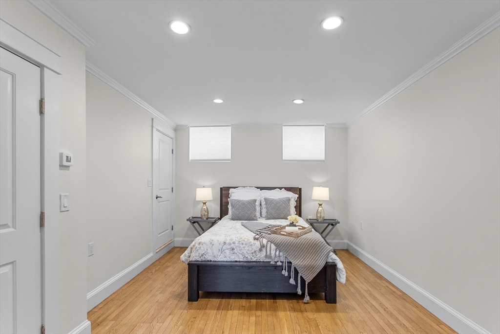 274 Bunker Hill St, Charlestown