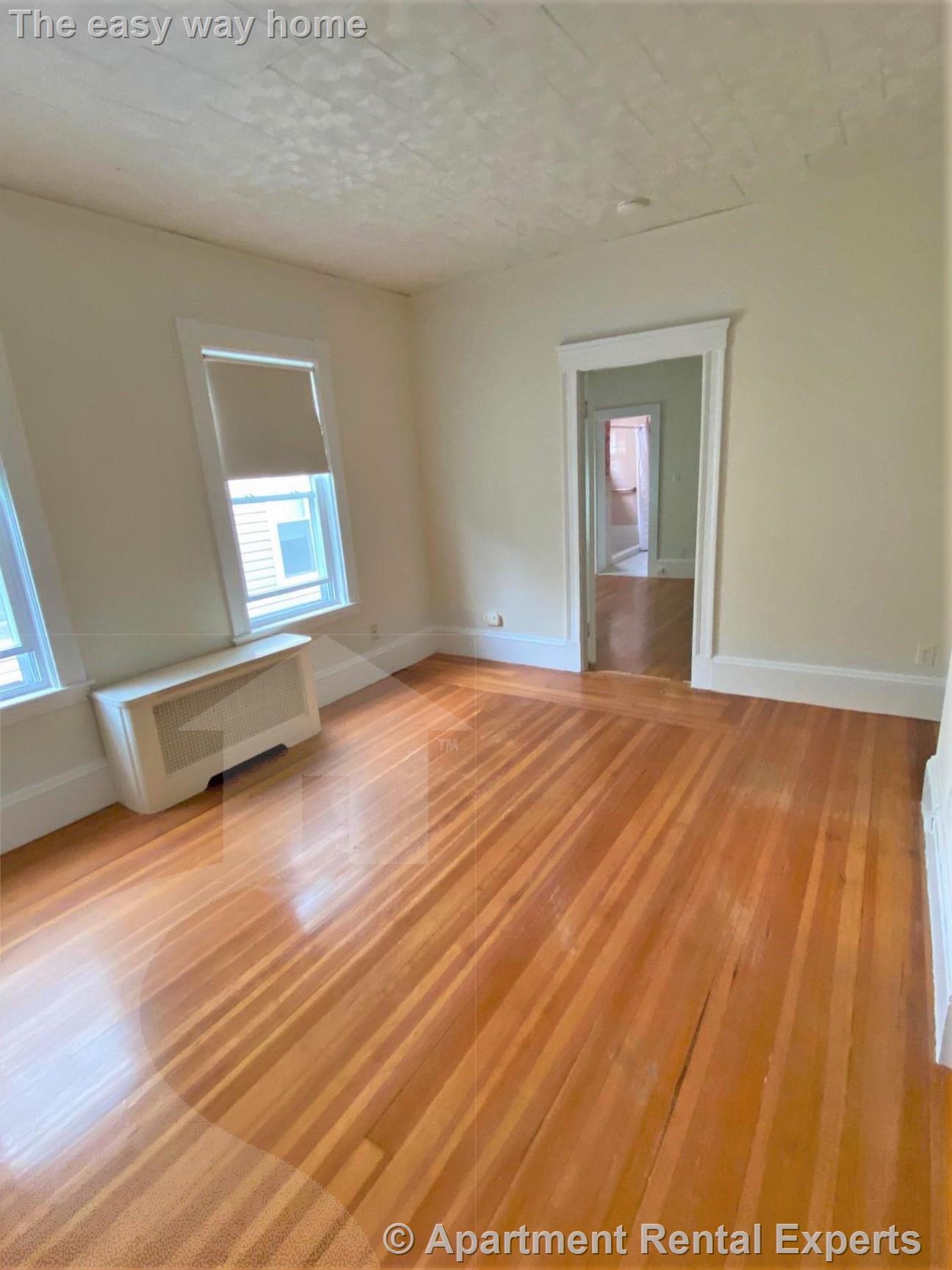 186 Powderhouse Blvd, Teele Square