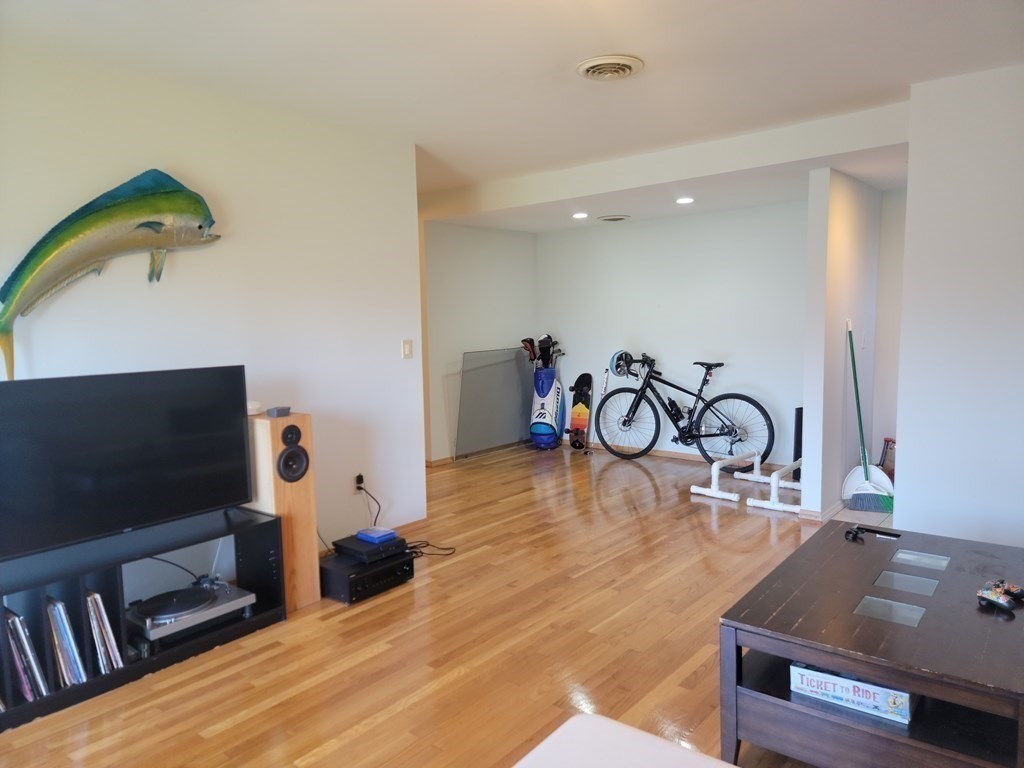 20 Stearns Rd, Coolidge Corner