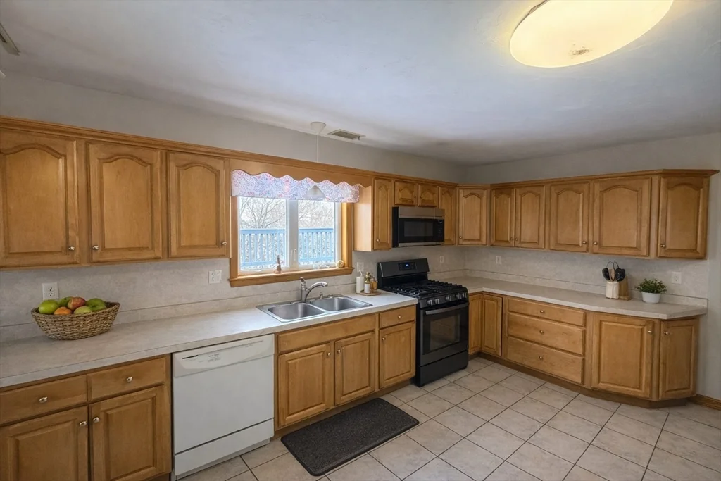 50 School St, Hudson