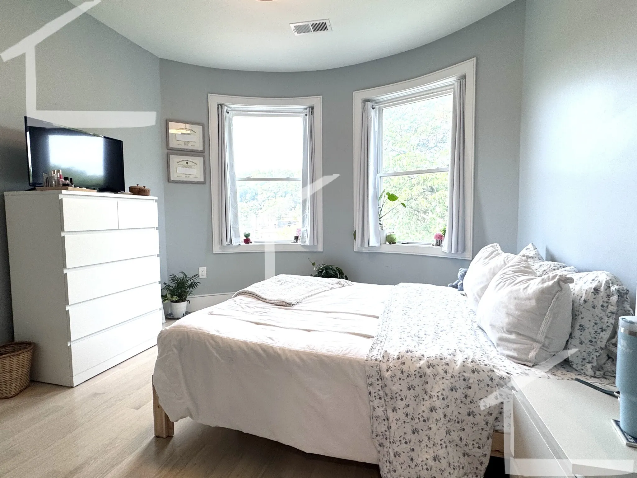 9 University Rd, Aspinwall Hill