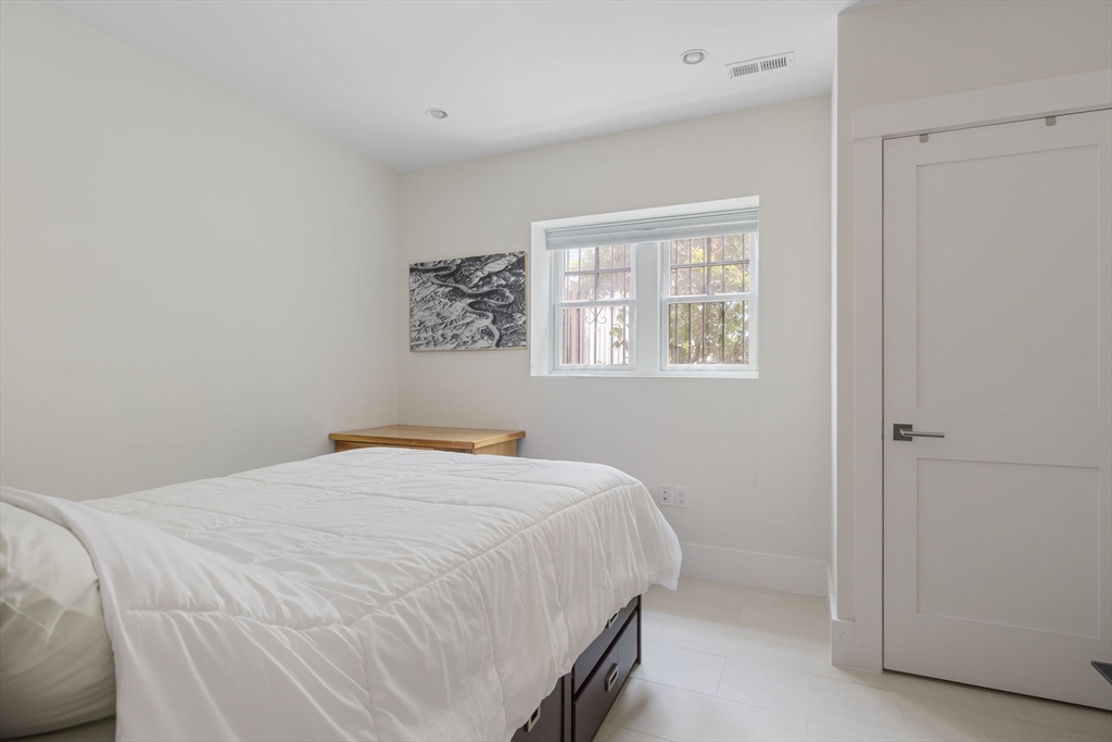 7 Ballord Pl, Riverside