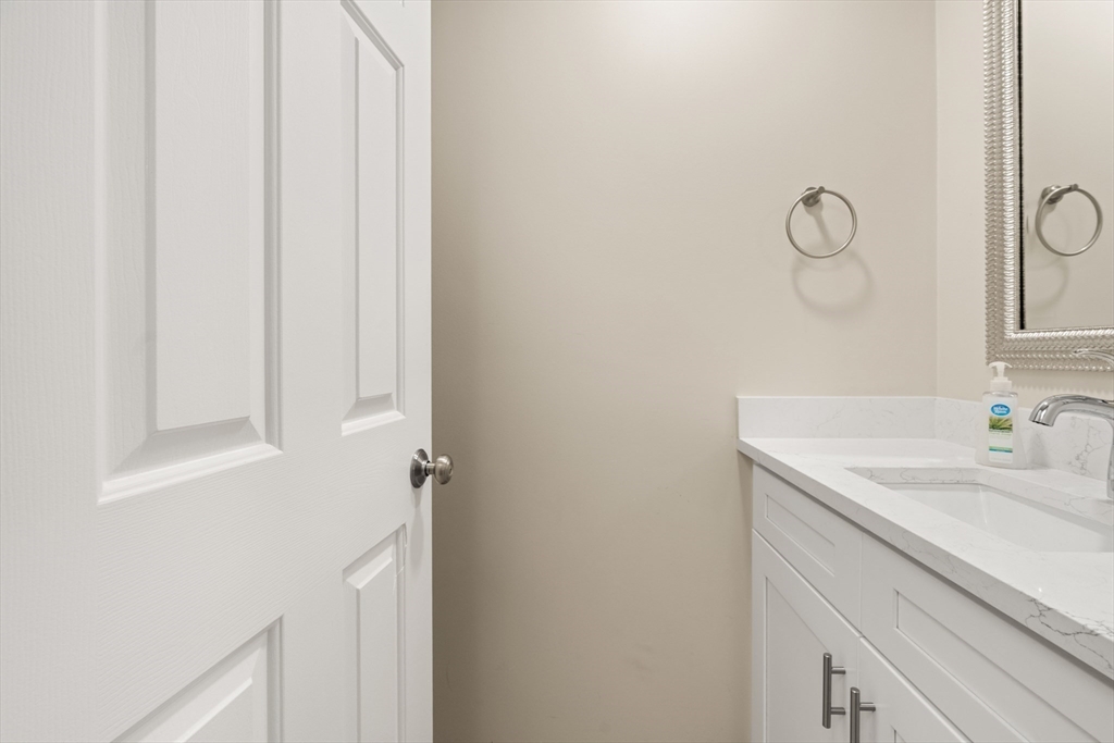 8 Candice Ct, Woburn