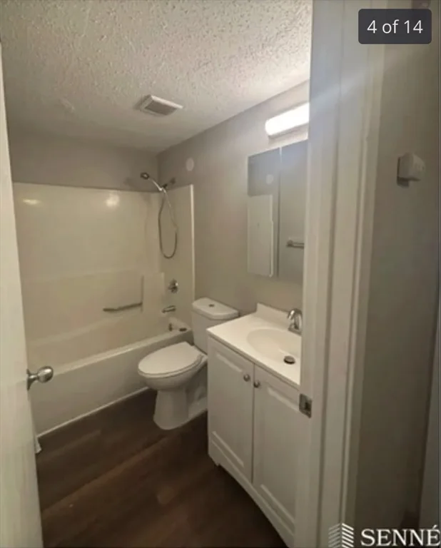 65 Frank's Ln, Hanover