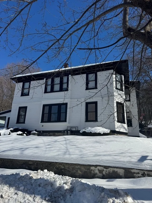 2 Harding St, Fitchburg