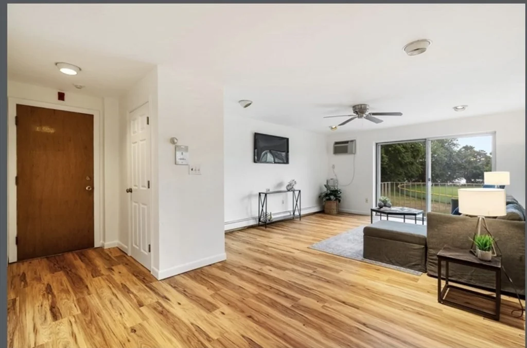 34 Hamilton Rd, Arlington