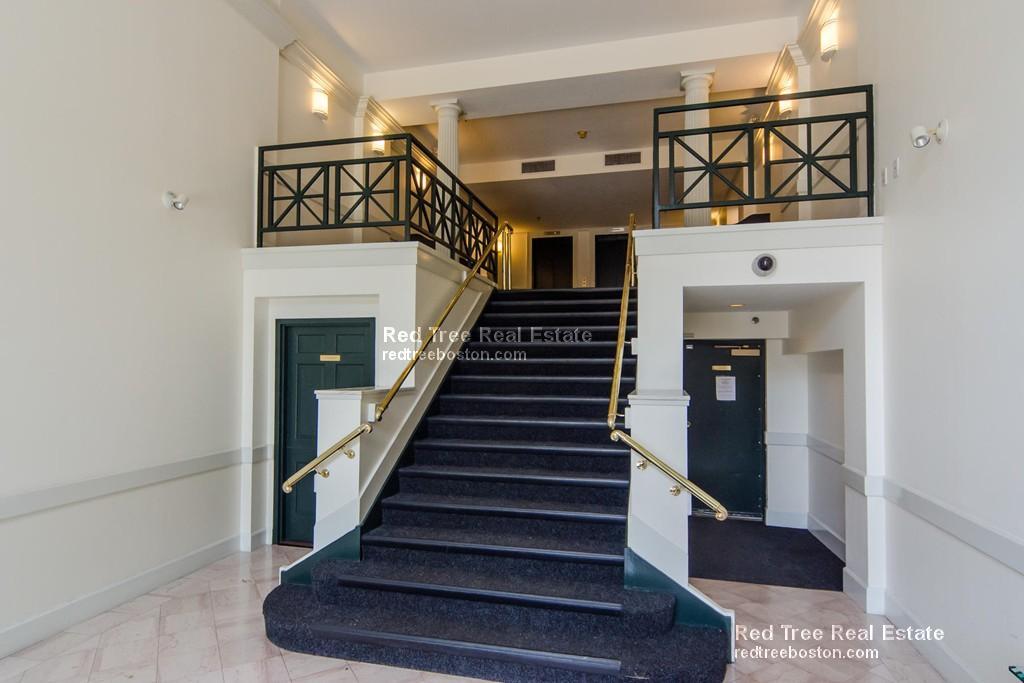 59 Brainerd Rd, Allston