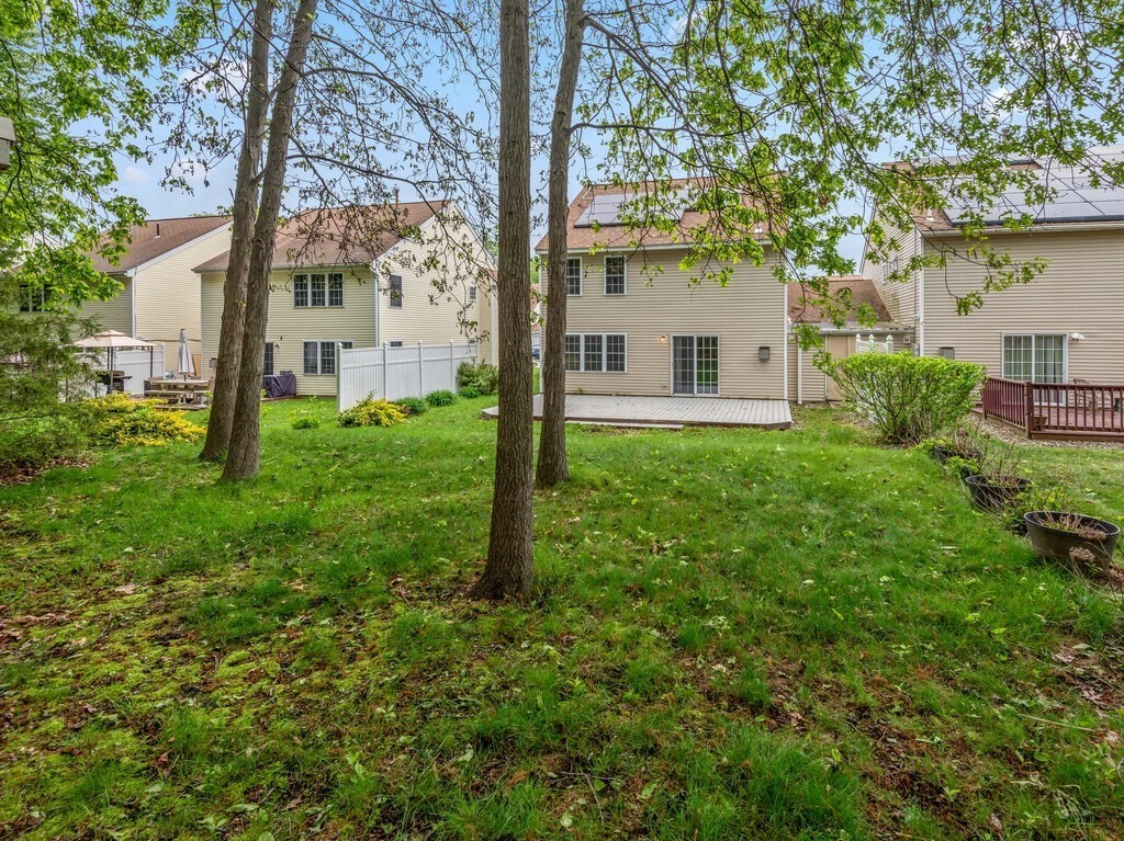 9 Angela Rose Ln, Worcester