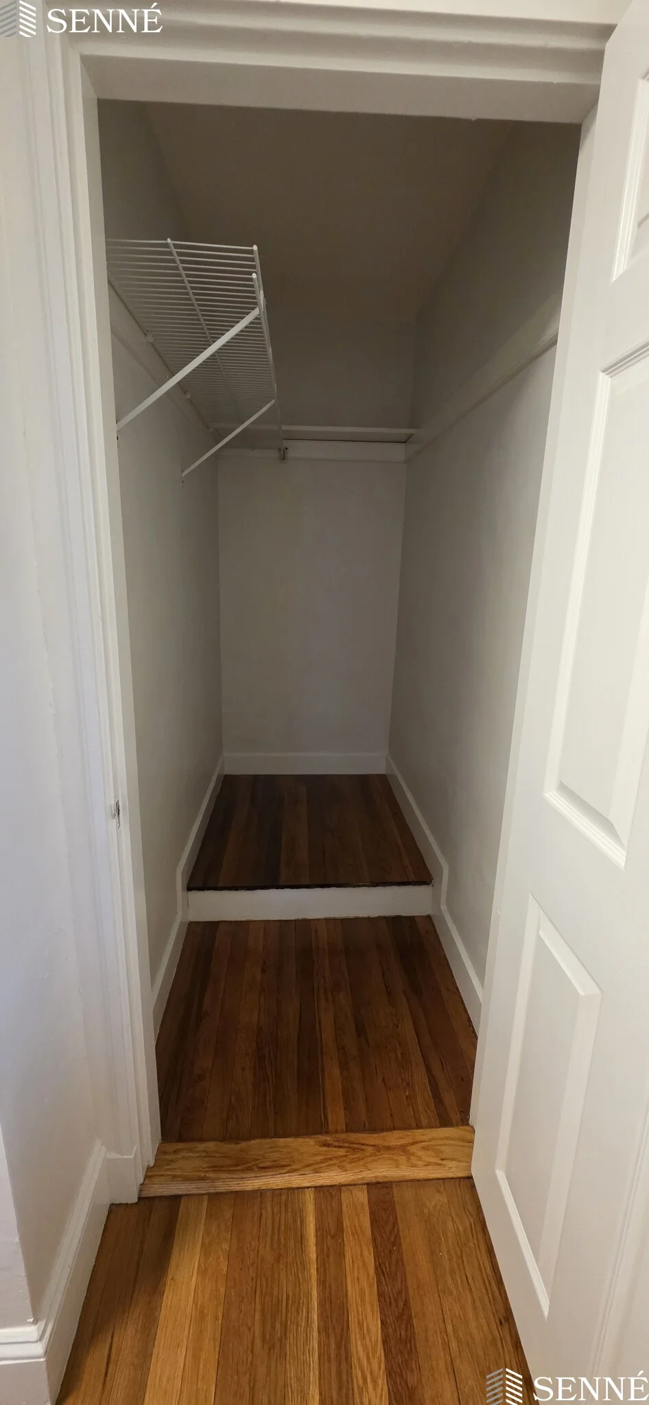 212 Brookside Pkwa, Medford