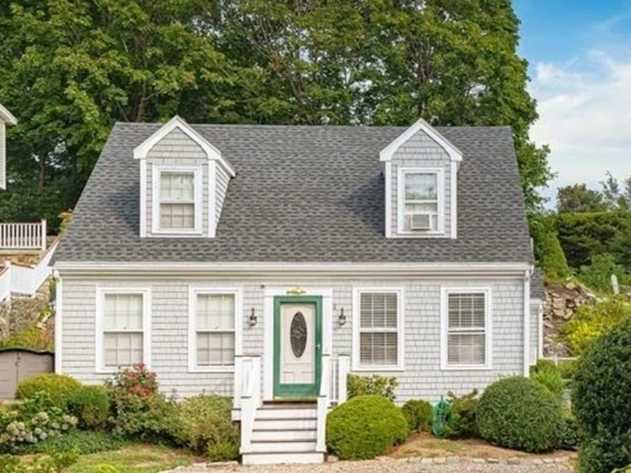 11 Gingerbread Hill, Marblehead