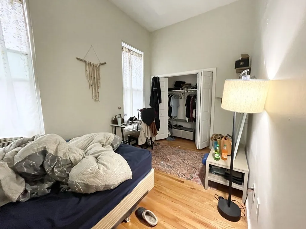 670 Massachussetts, South End