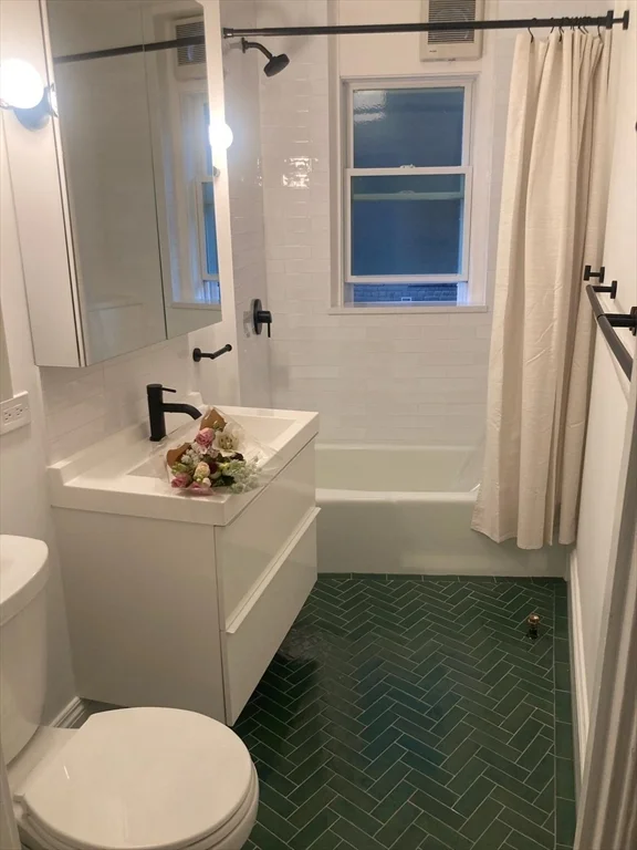 65 Park Dr, Fenway