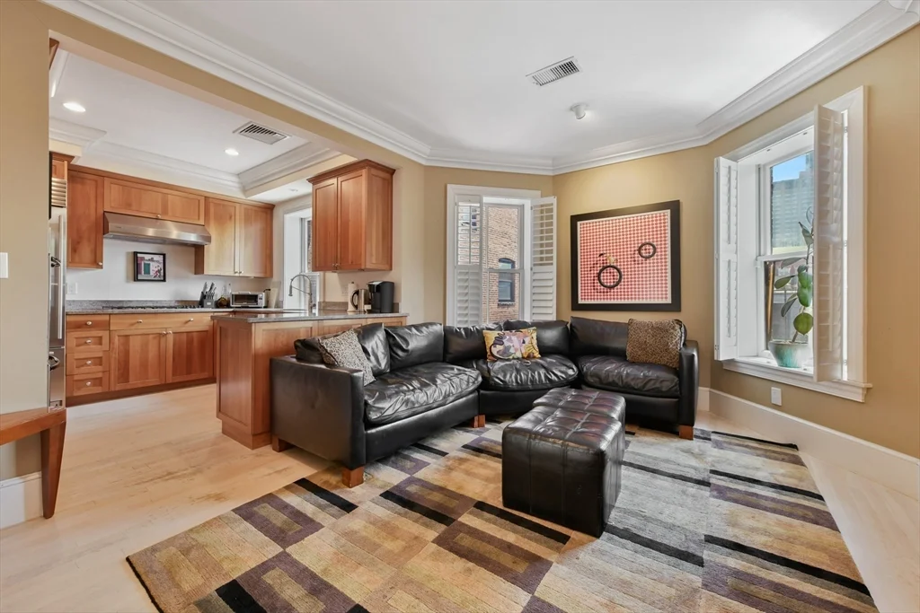 294 Commonwealth Ave, Back Bay