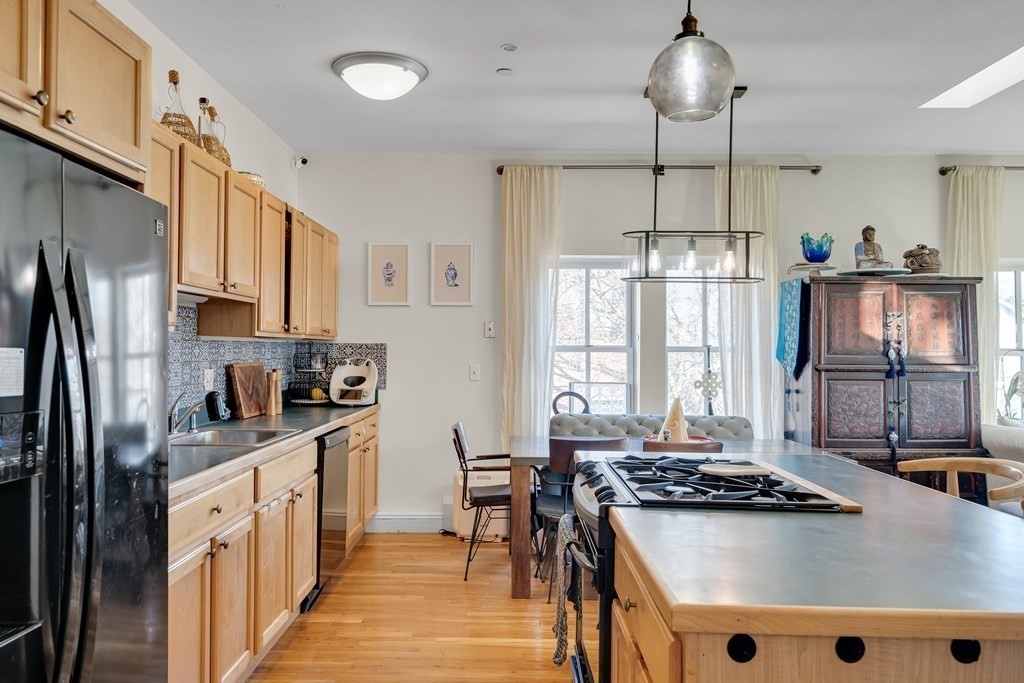 275 River St, Cambridgeport