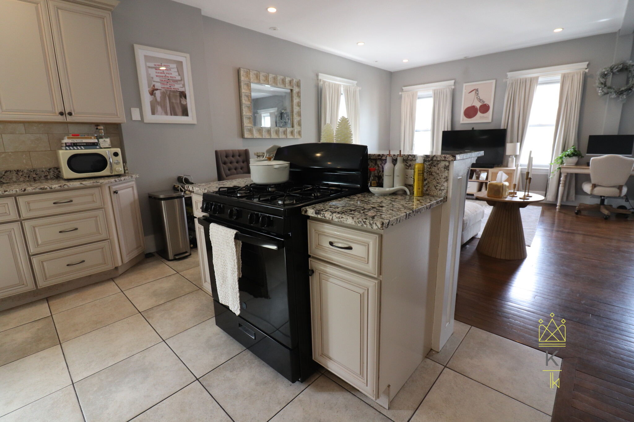 8 Parker St, Charlestown