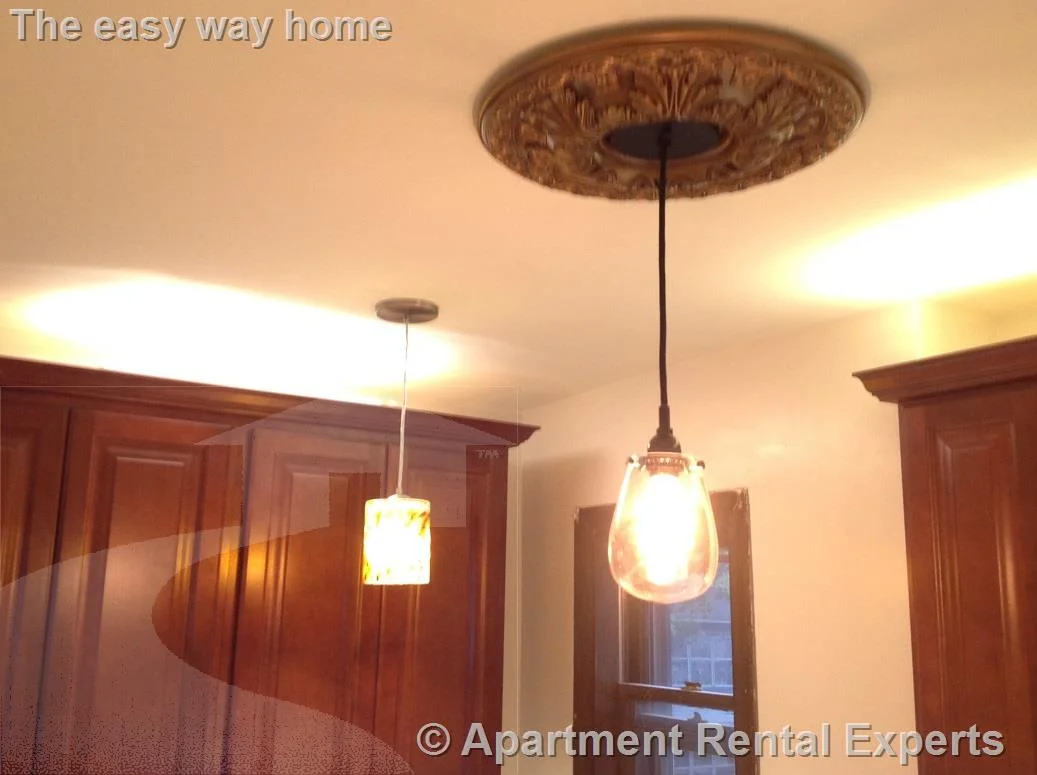 26 Dover St, Davis Square