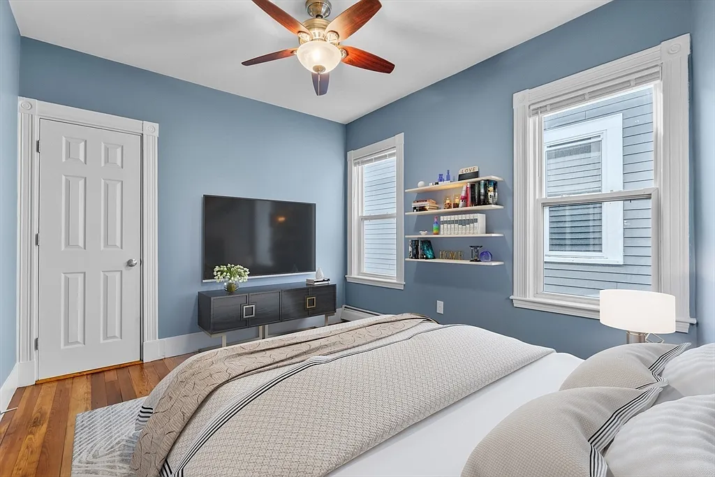 11 Woodlawn St, Jamaica Plain